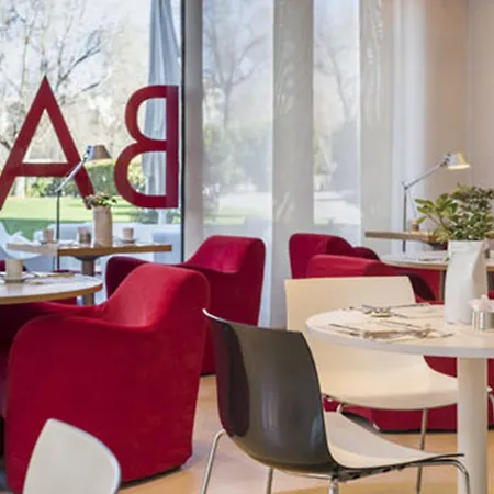 El Sant Cugat, 4 Estrellas Superior 酒店 圣库加特德尔瓦勒斯